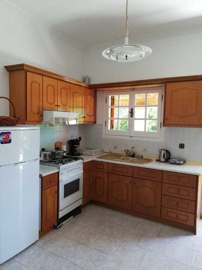 Lemonia Apartment Afión Buitenkant foto